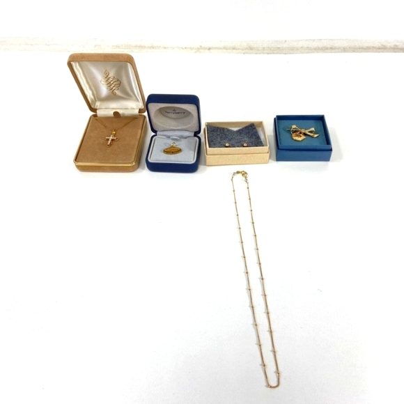 Lot of Assorted 12/14/24k Gold  Plated Necklaces and Pins 10.15 Grams - Picture 1 of 16